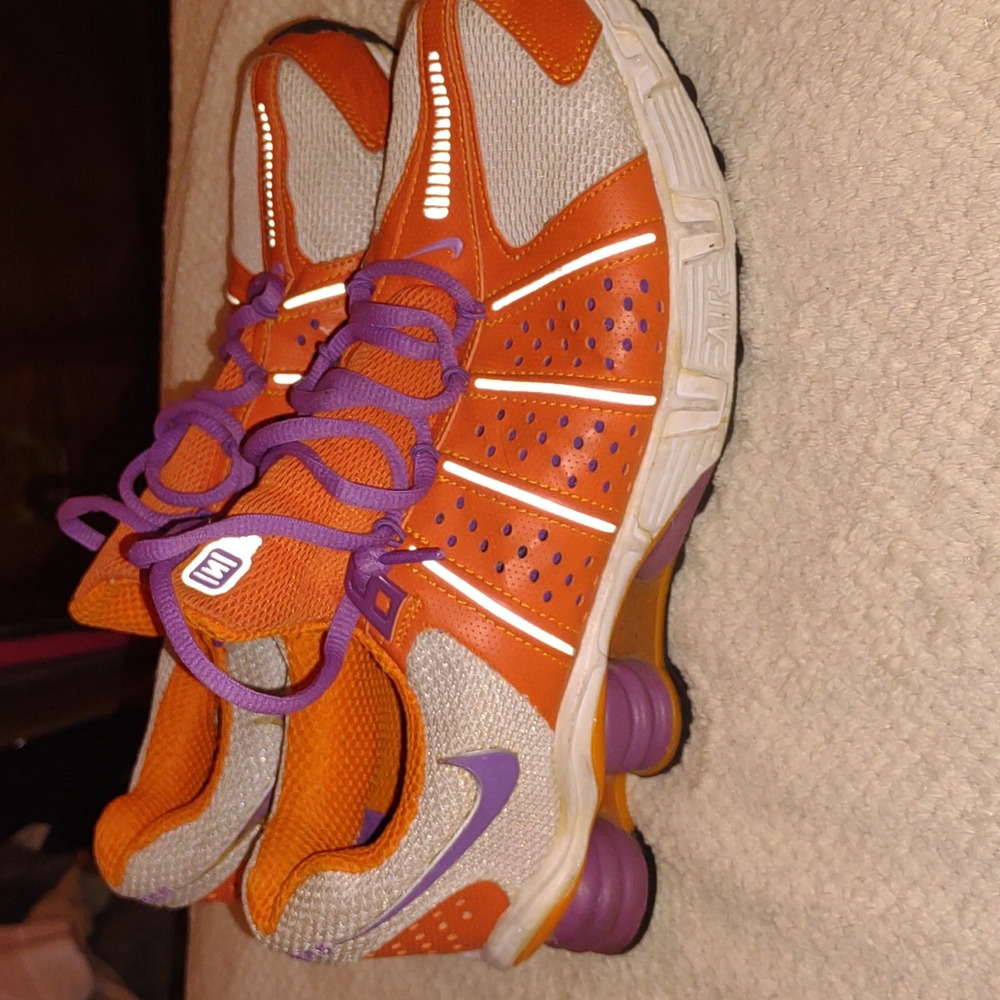 Nike shox cog